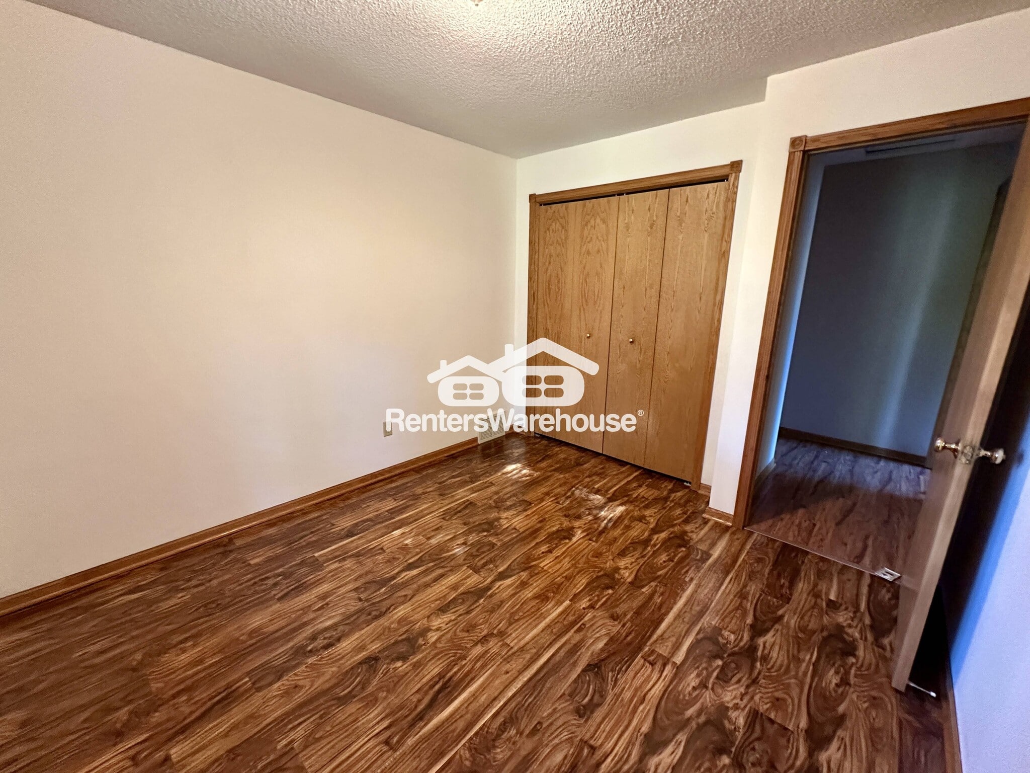 Building Photo - 4933 Crestview Rd