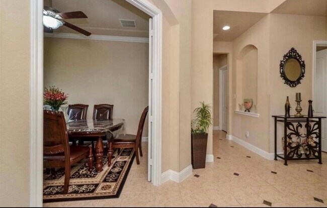 Building Photo - 11111 Glasgill Ct