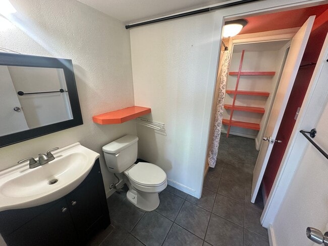 Building Photo - Oceanview condo