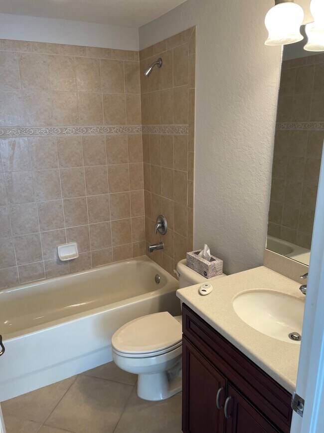 Building Photo - 12214 Country Day Cir