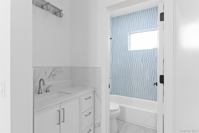 Building Photo - 613 Union Rd