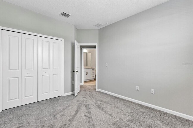 Building Photo - 518 Lady Palm St