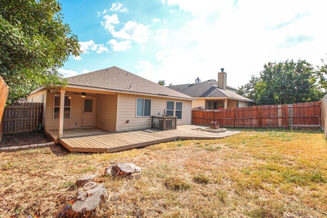 Building Photo - 819 Rodeo Ranch