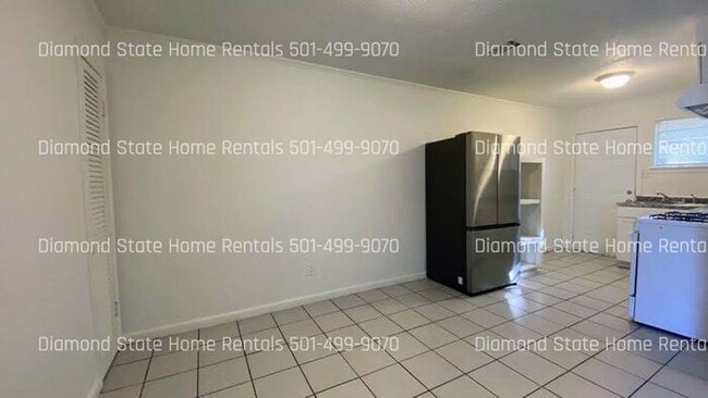 Building Photo - 824 Jane Dr