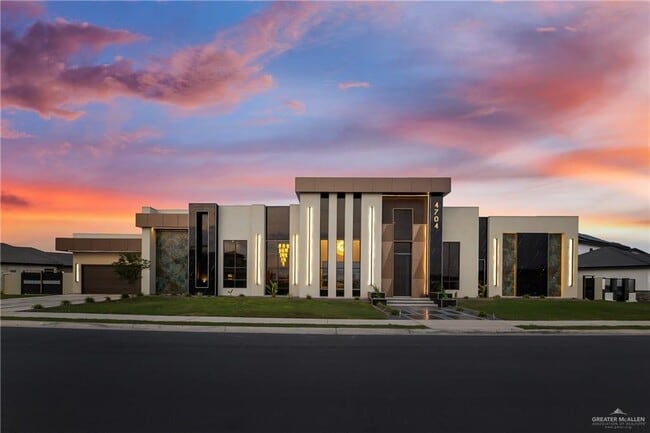 Primary Photo - 43 Estancia Pkwy