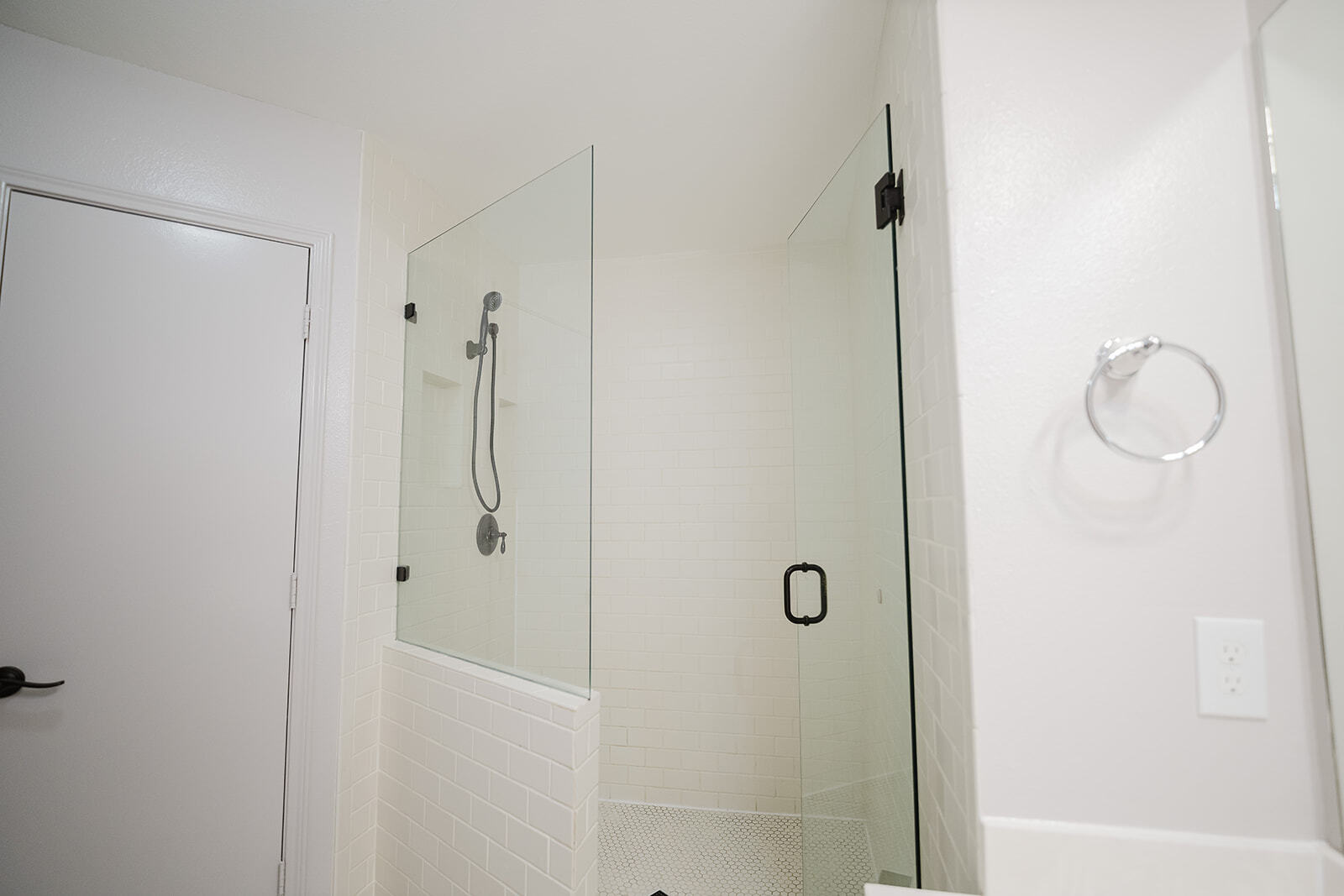 Building Photo - 810 Faircrest Dr