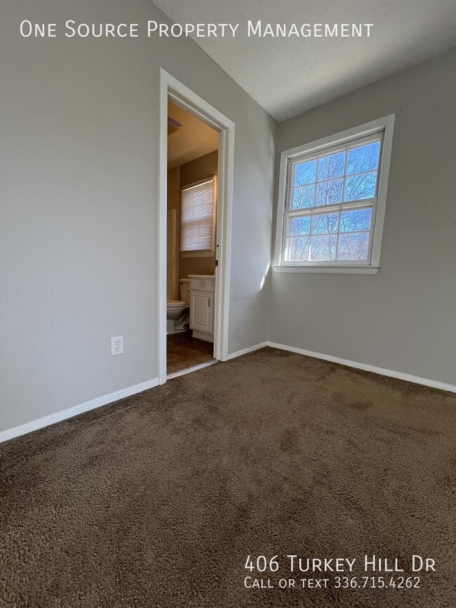 Building Photo - 406 Turkey Hill Dr
