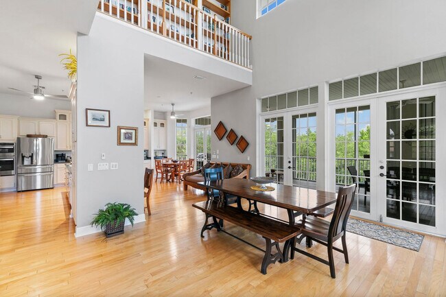 Building Photo - 1927 Sheffield Ave