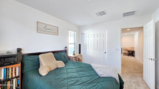 Building Photo - 4242 S 58th Dr