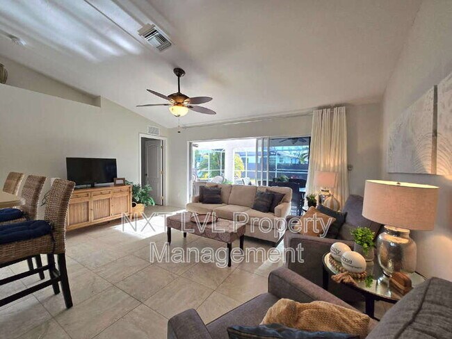 Building Photo - 1243 NW 22nd Ave