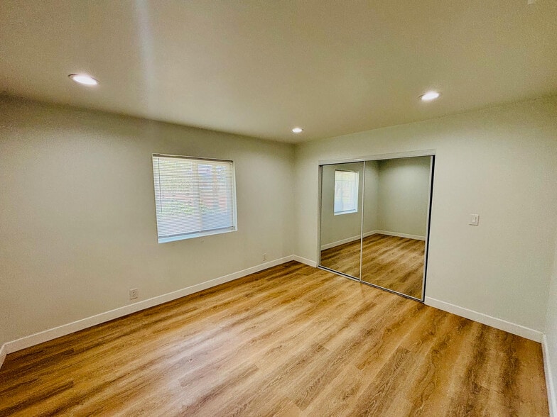 Building Photo - 41725 22nd St W
