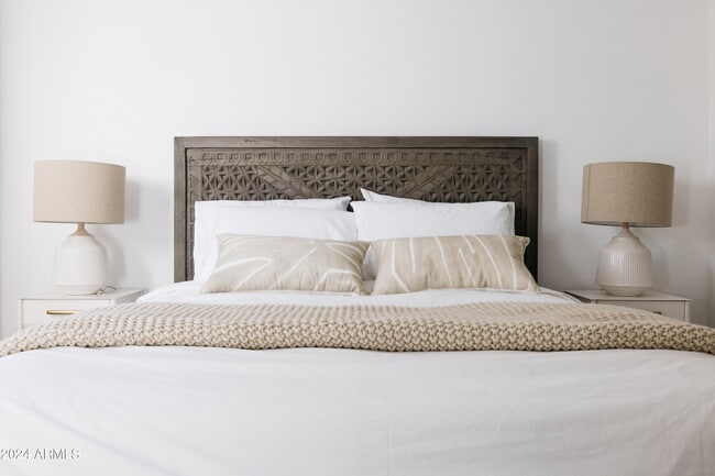 Building Photo - 6629 E Dreyfus Ave