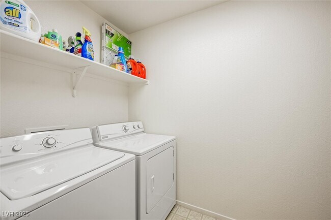 Building Photo - 10389 Calypso Cave St