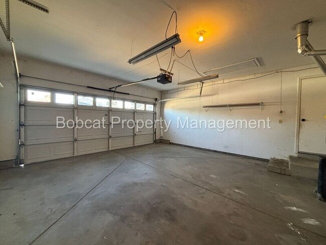 Building Photo - 3522 Smoketree Ave