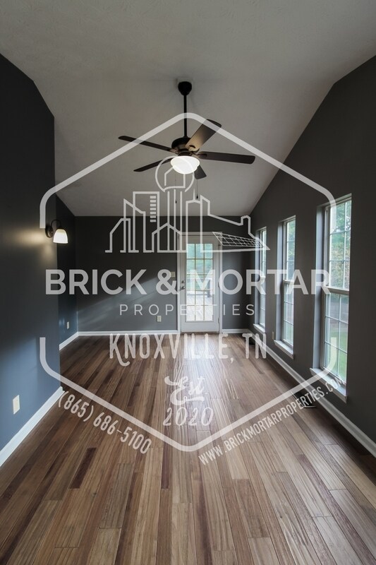 Building Photo - 808 Pioneer Dr