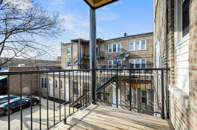 Back Deck - 4750 N Washtenaw Ave