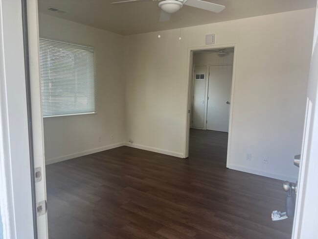 Building Photo - 4973 Union Ave