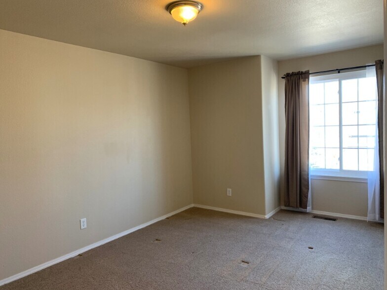 Building Photo - 2239 Fossil Creek Pkwy