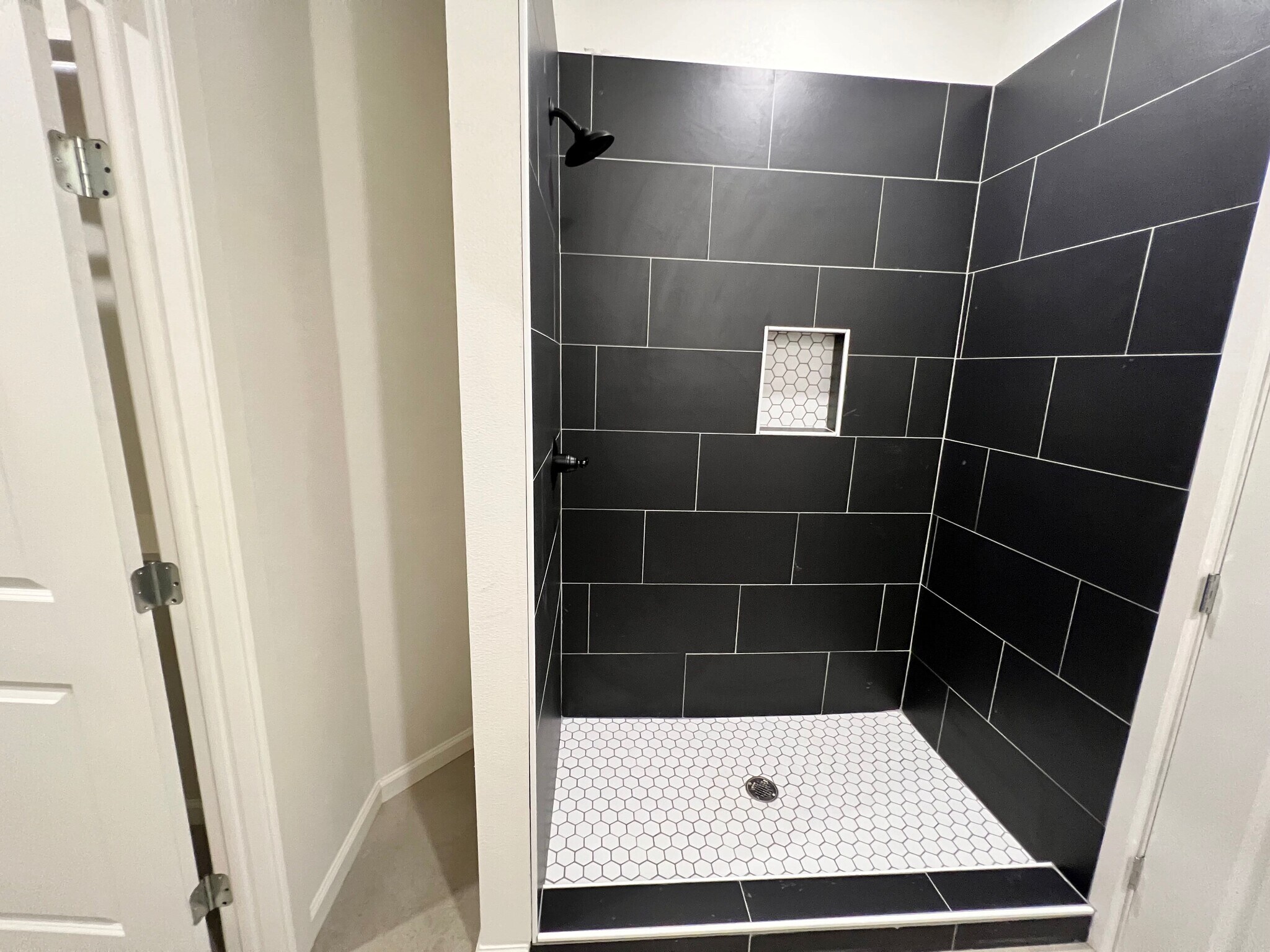 Building Photo - 2232 J E Woody Rd