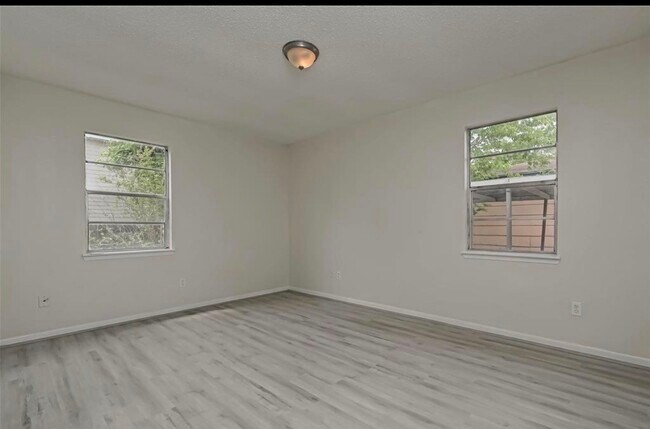 Building Photo - 4222 Sevan St