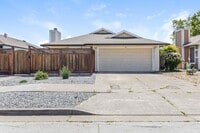 Building Photo - PURE Property Management Presents: Delightful 4 Bed 2 Bath Near Pioneer Park