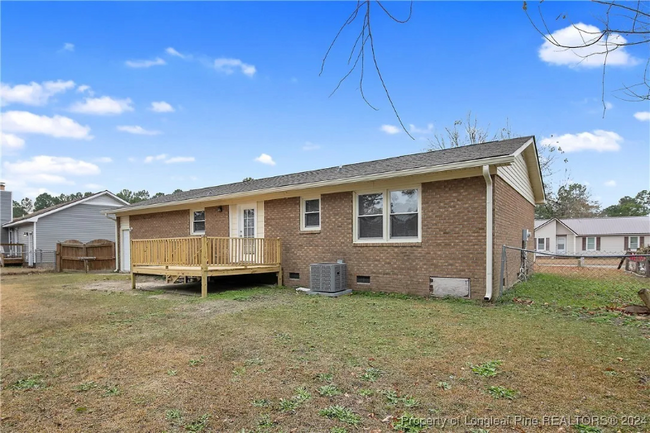 Building Photo - 929 Hollydale Ln