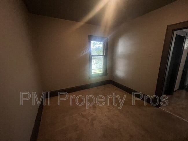 Building Photo - 2530 N 37th St