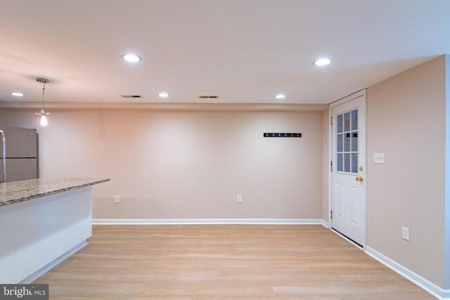 Building Photo - 1459 Chapin St NW