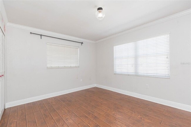 Building Photo - 2307 Lincoln Ct