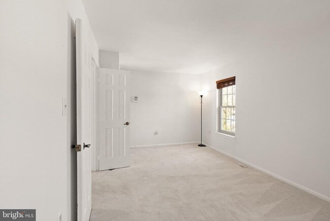 Building Photo - 7829 Mt Woodley Pl