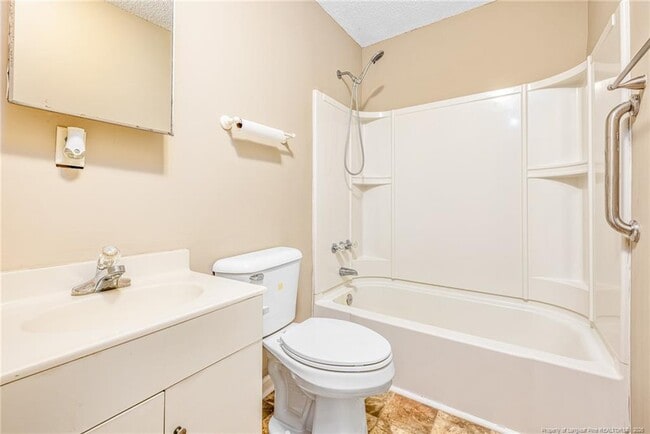 Building Photo - 1709 Sandy Run Rd