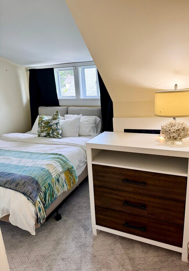 2nd bedroom - 46 Crescent Ave