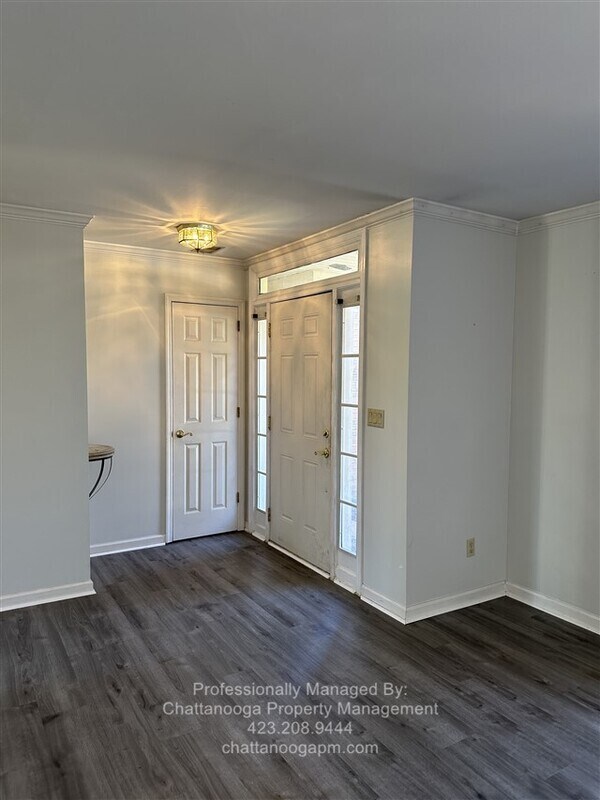 Building Photo - 7420 Hamilton Run Dr