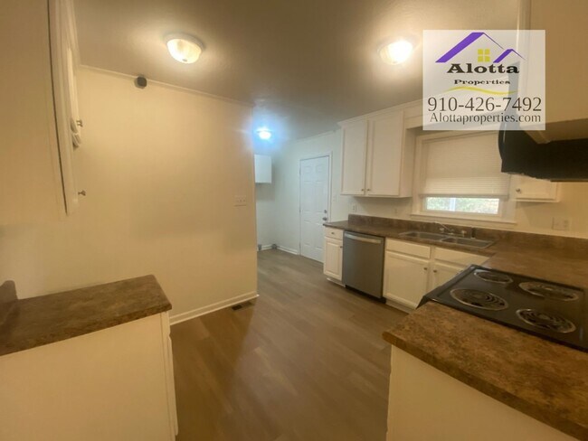 Building Photo - 525 Odell Rd