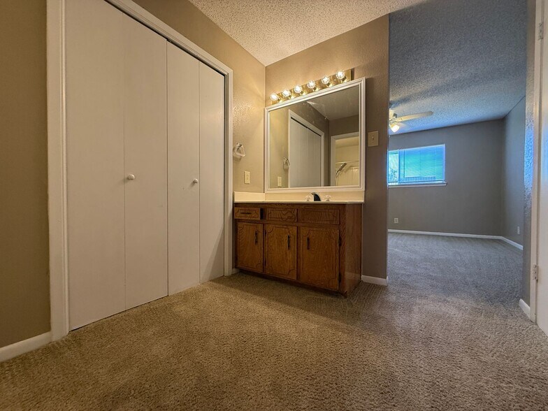 Building Photo - 1310 Opal Rd