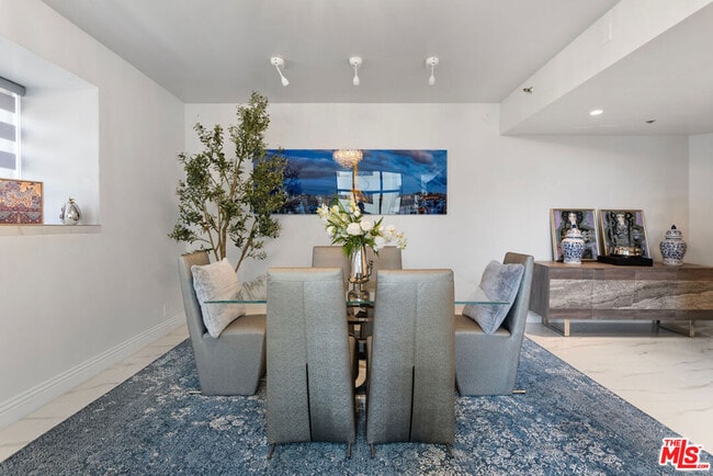 Building Photo - 10550 Wilshire Blvd