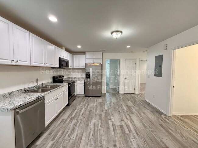 Building Photo - 2220 Flesher Ave