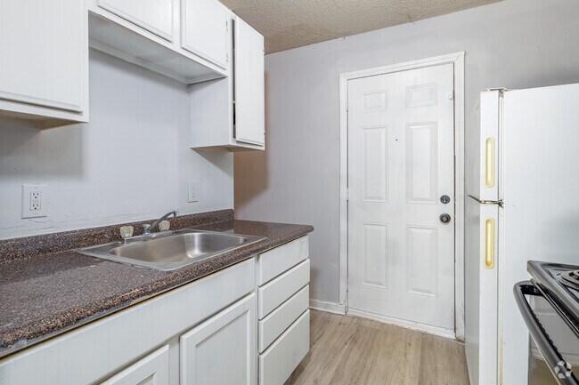 2BR, 1BA - 950SF Kitchen - Cottage Gardens