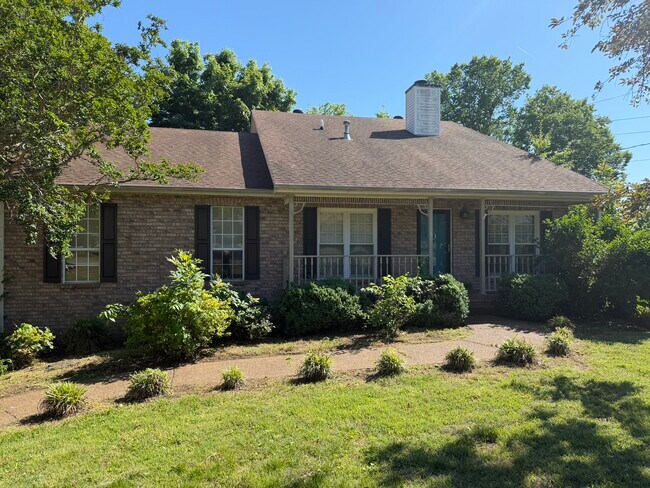 Building Photo - 149 Luna Ln