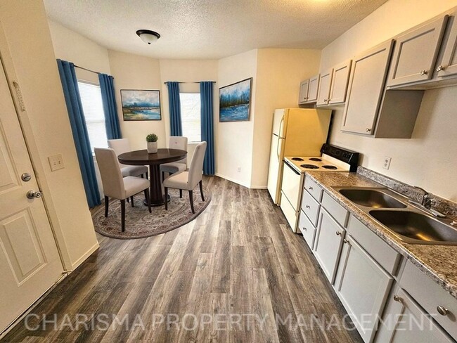 Building Photo - Cozy Two-Bedroom Apartment – Great Locatio...