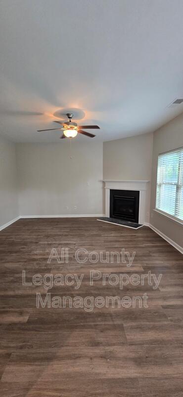 Building Photo - 676 Grenier Terrace NE