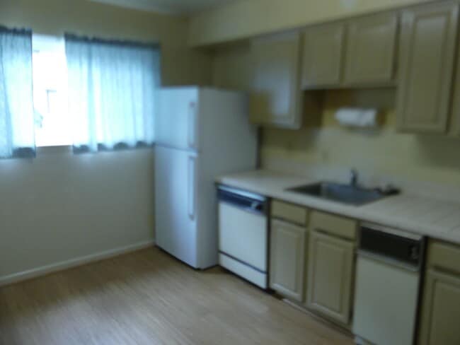 Building Photo - 1122 Willow Green Dr