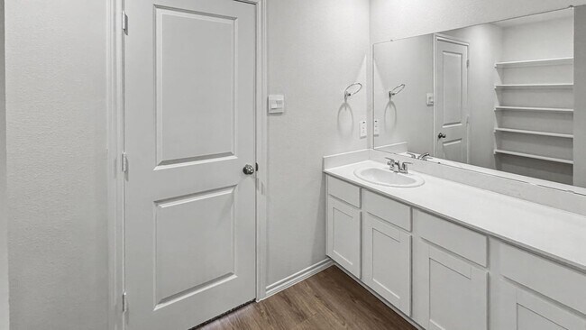 Building Photo - 3405 Tomahawk Dr