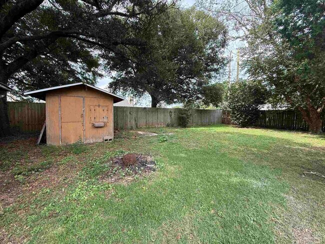 Building Photo - 790 Deedra Ave