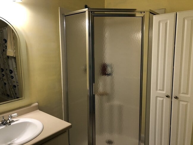 Building Photo - 111 Oxford St