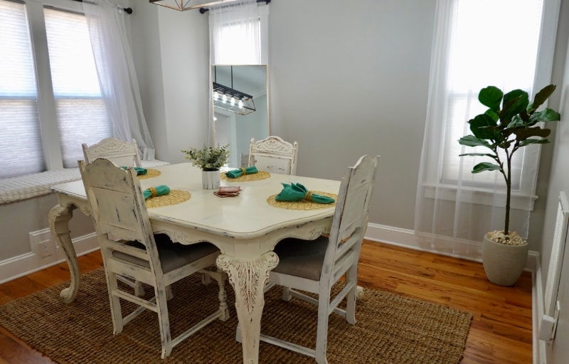 Building Photo - 1003 Fairground St