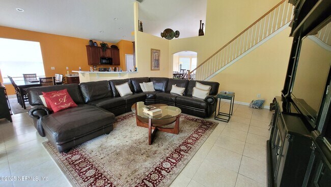 Building Photo - 8247 Hedgewood Dr