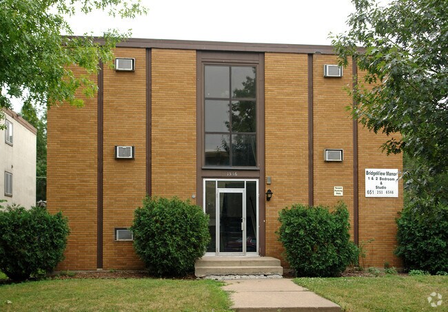 Building Photo - Bridgeview Manor