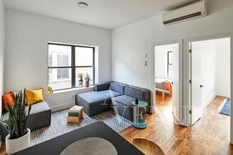 Building Photo - 4 bedroom in Brooklyn NY 11226
