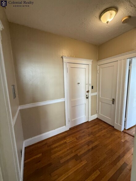 Building Photo - 319 Allston St